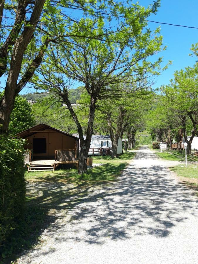 Camping La Boheme Hotel ตูร์นง-โซร์-โฮน ภายนอก รูปภาพ